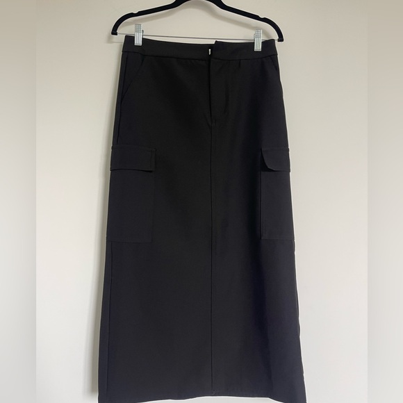 Classic Black Women´s Skirt